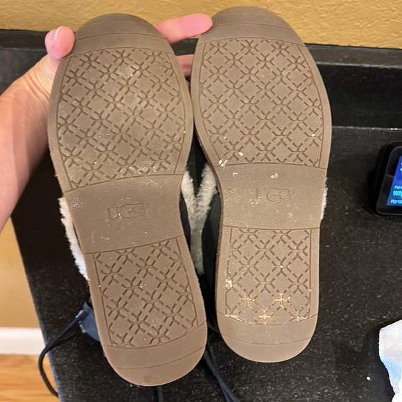 UGG® Black Luisa Leather ankle boot - Picture 6 of 7